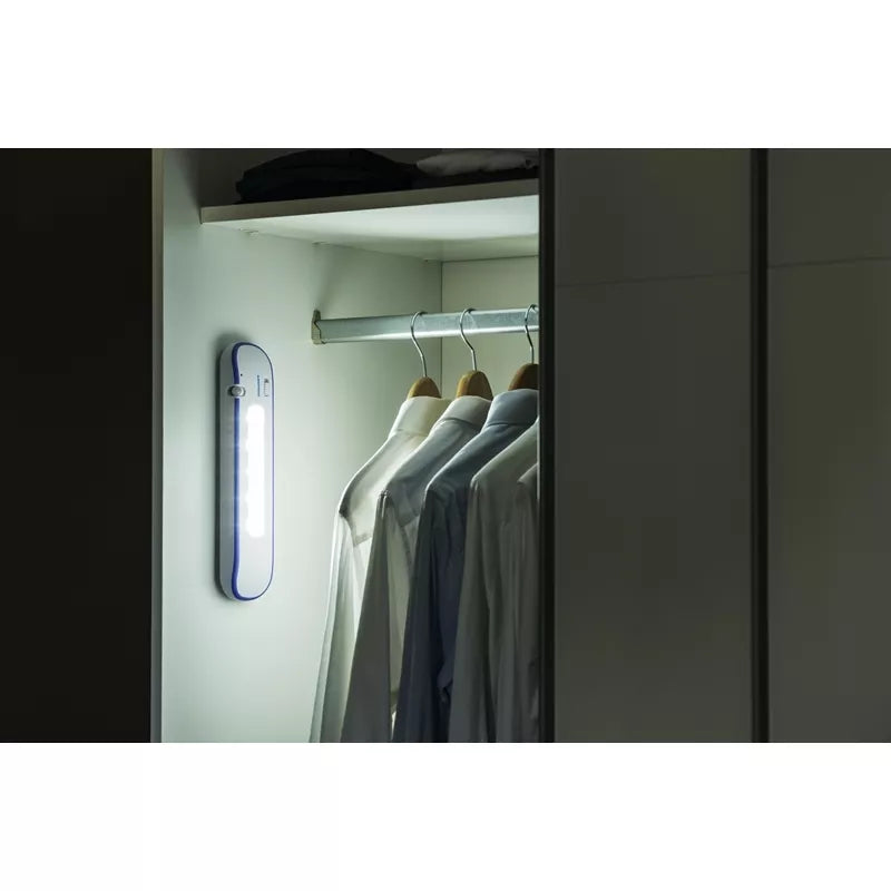 "Grundig" - LED lempa spintelėje